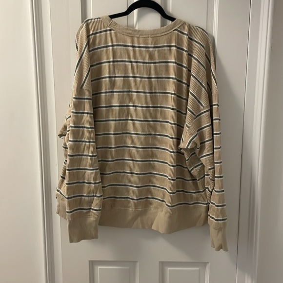 AERIE Oversized Waffle Long Sleeve Shirt - Picture 3 of 5